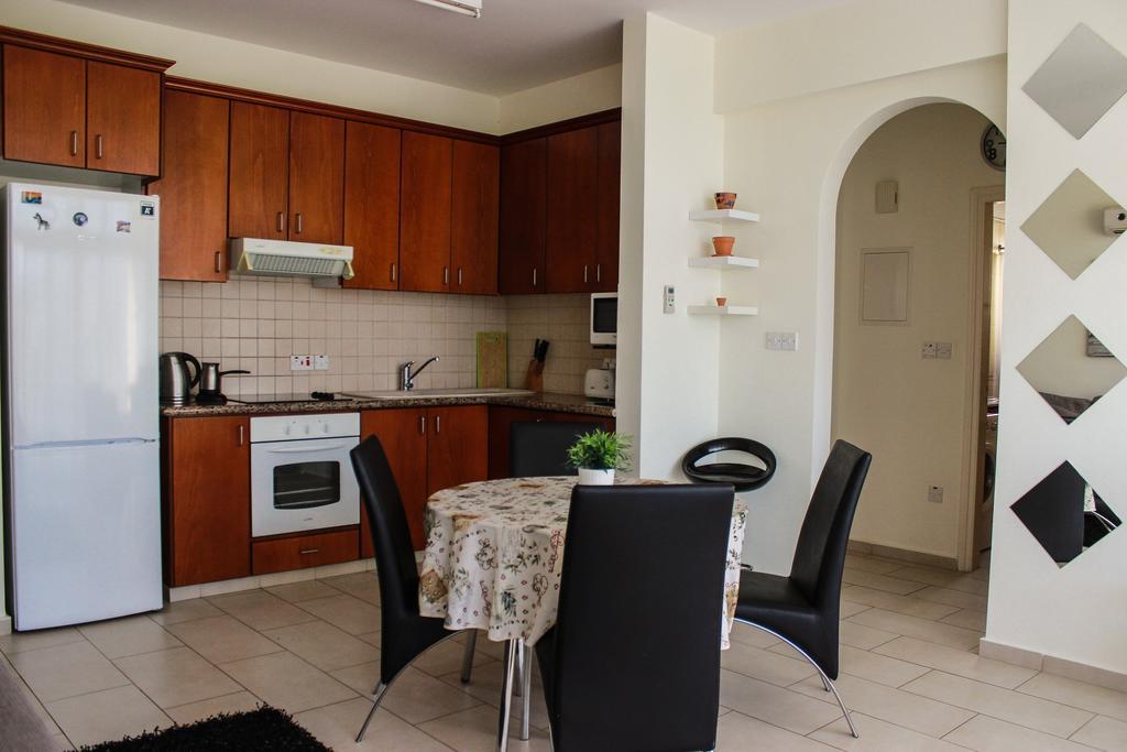 King'S Gardens Apartment Paphos Exterior foto